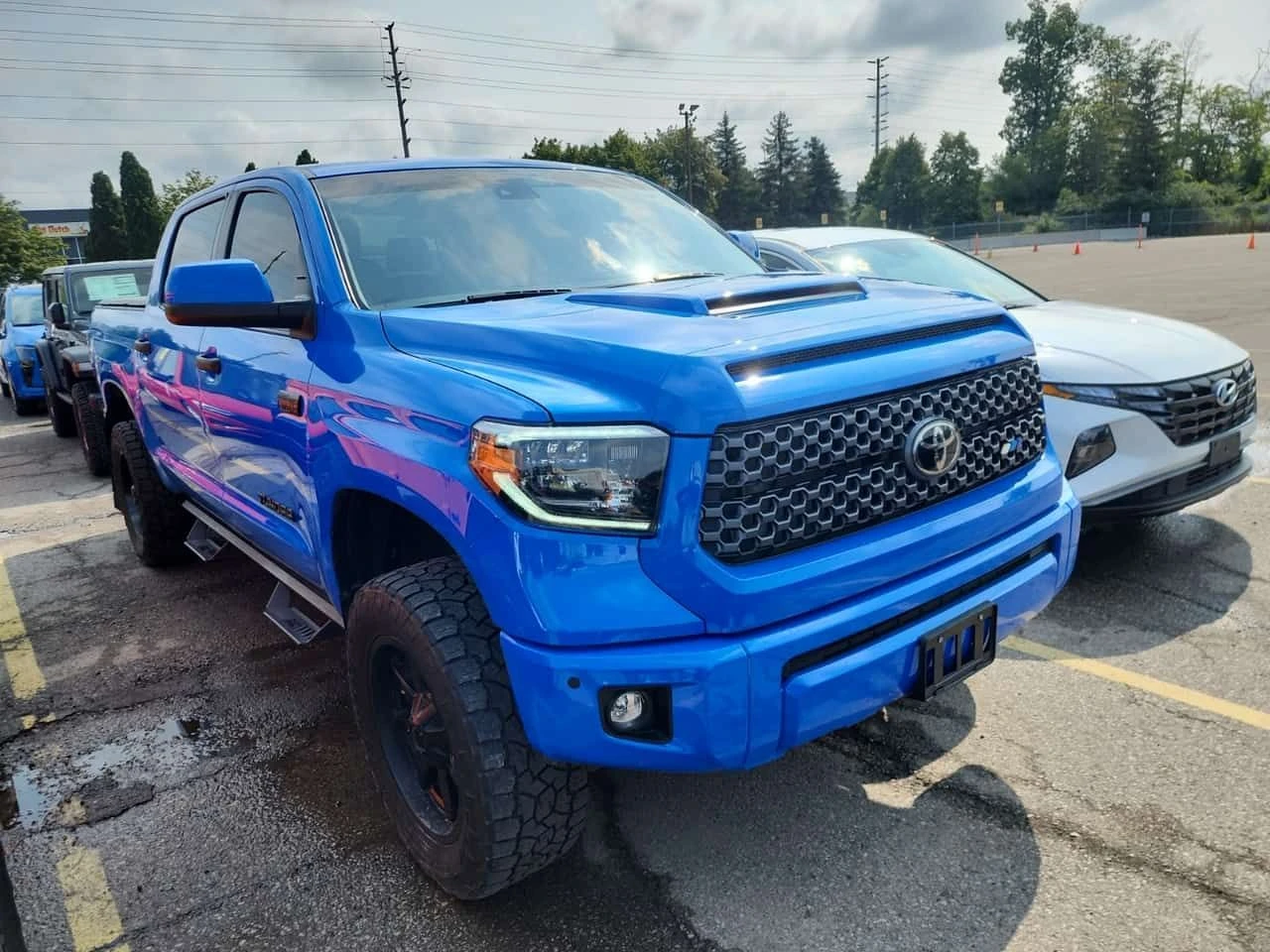 Toyota Tundra * CREW CAB SHORT BED * CARFAX * БЕЗ ПЪРВОНАЧАЛНА В, снимка 2 - Автомобили и джипове - 55463994