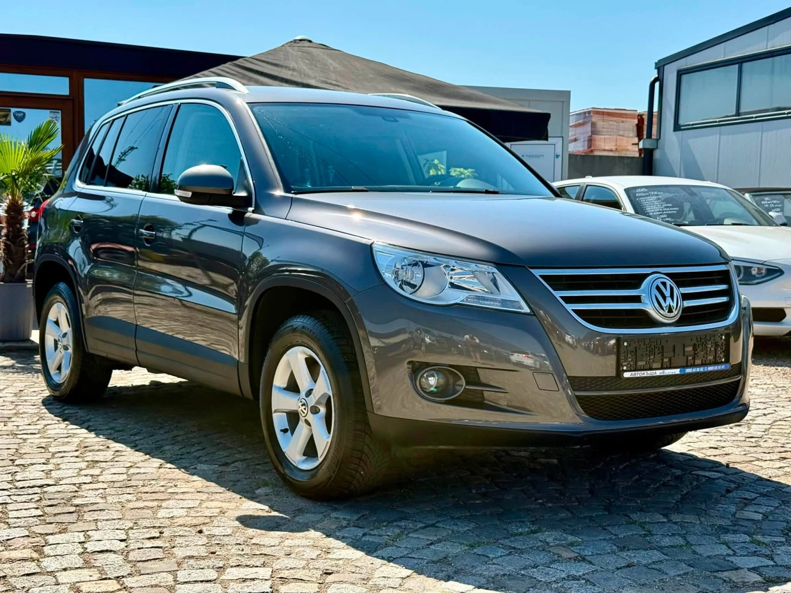 VW Tiguan 2.0 4x4 6-скорости, снимка 7 - Автомобили и джипове - 55888417