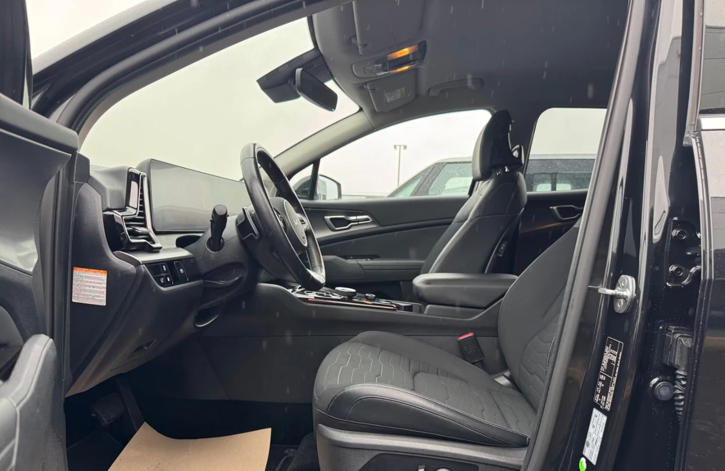 Kia Sportage 1.6PHEV/265HP/4X4/SPIRIT/CAM/MEMO/VENT/ACC/895z, снимка 13 - Автомобили и джипове - 56175910
