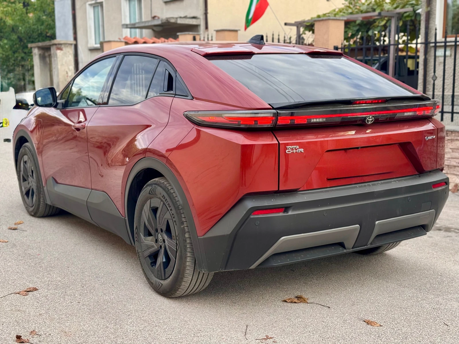 Toyota C-HR, снимка 3 - Автомобили и джипове - 56686830