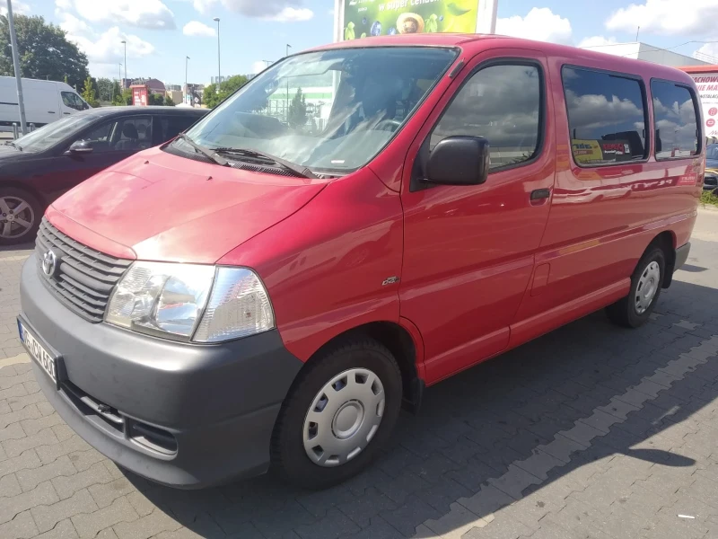 Toyota Hiace, снимка 15 - Бусове и автобуси - 47436448