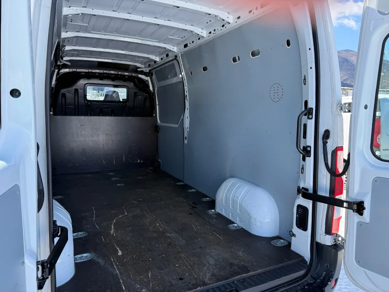 Renault Master 2.3DCI 180ps , снимка 16 - Бусове и автобуси - 53543279