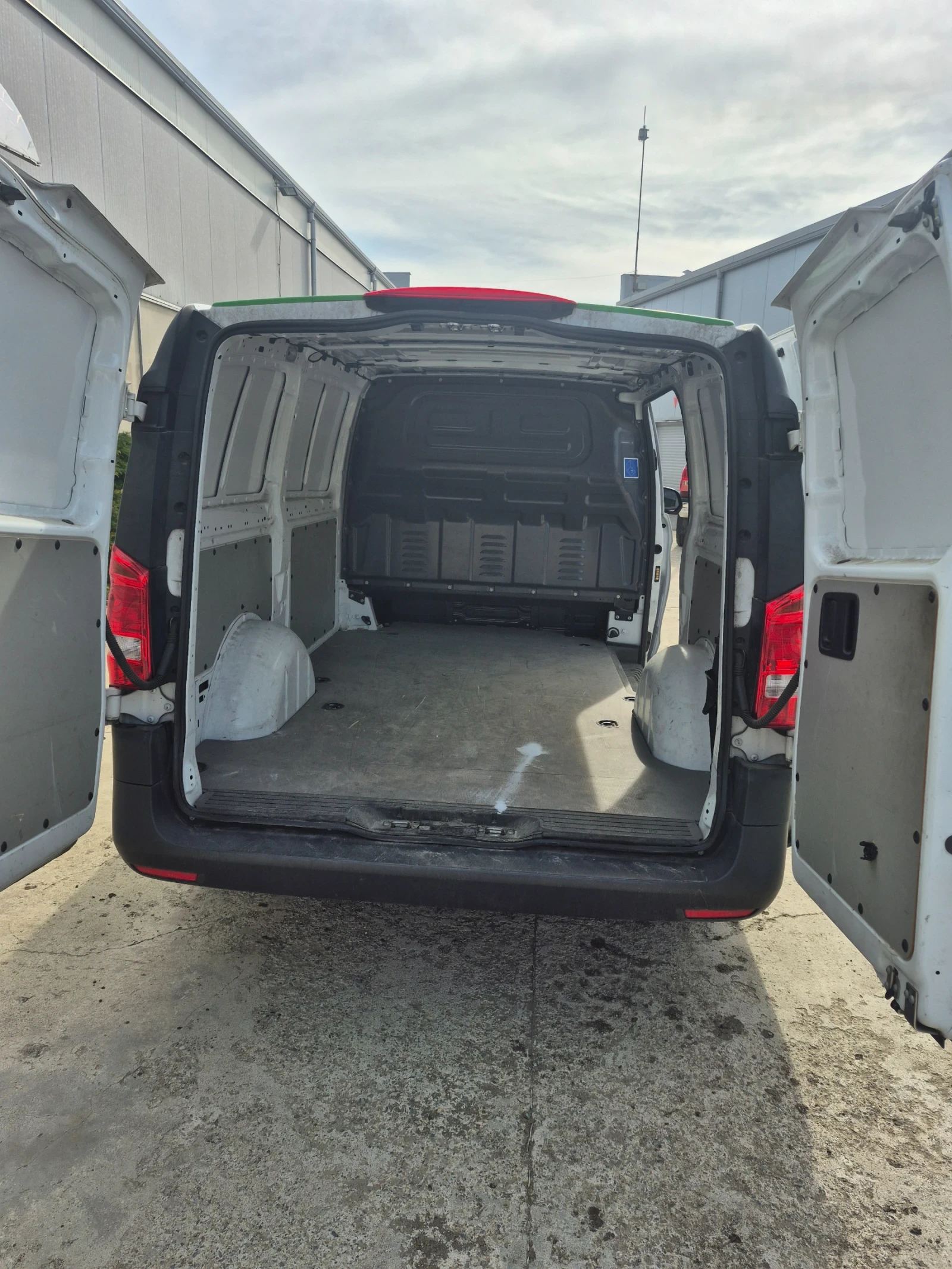 Mercedes-Benz Vito eVito - изображение 6