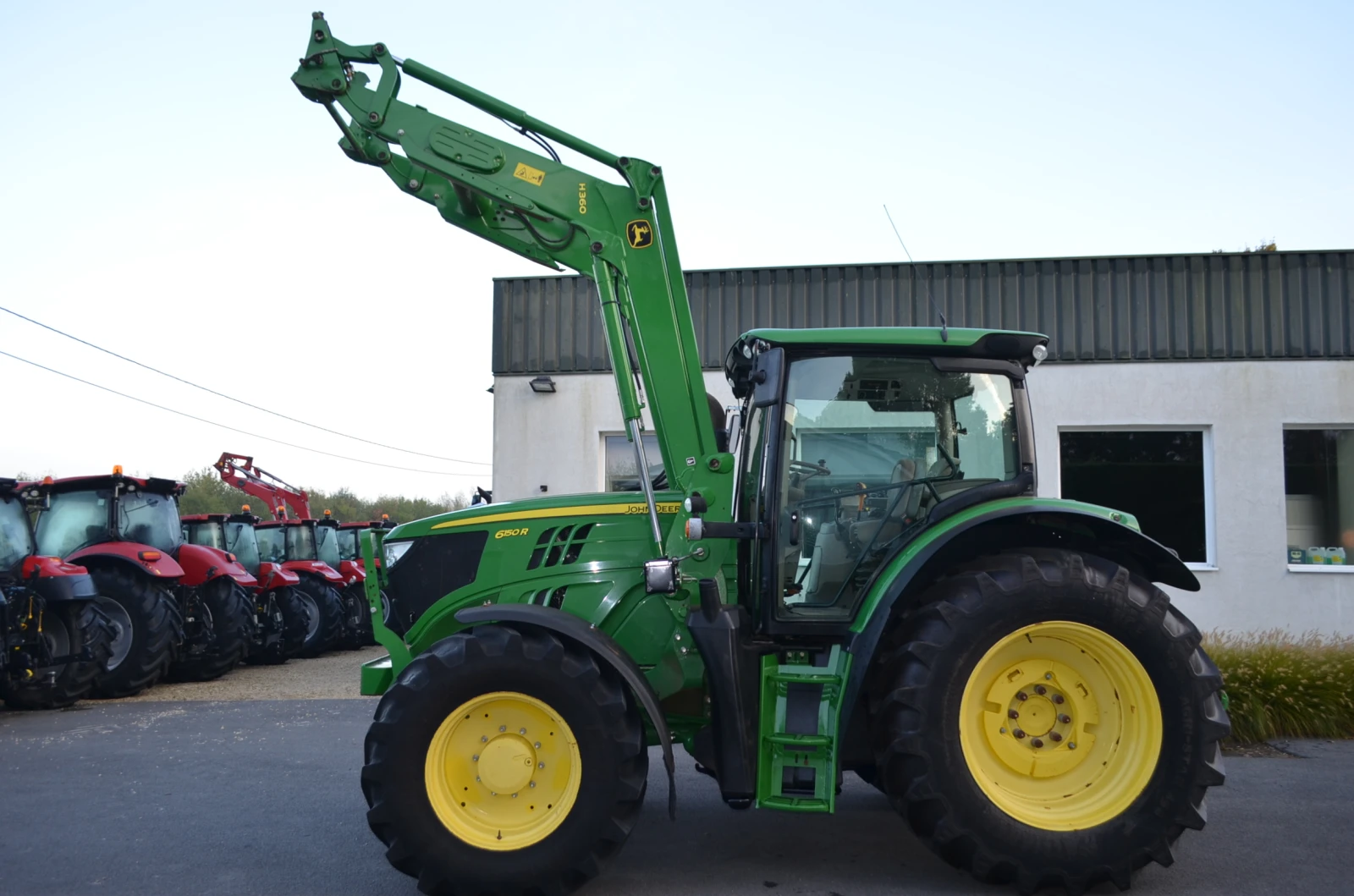 Трактор John Deere 6150R  - изображение 2