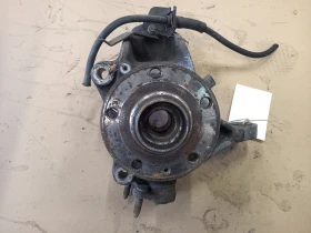 Шенкел главина преден ляв Фолксваген Пасат Б6 2.0тди 