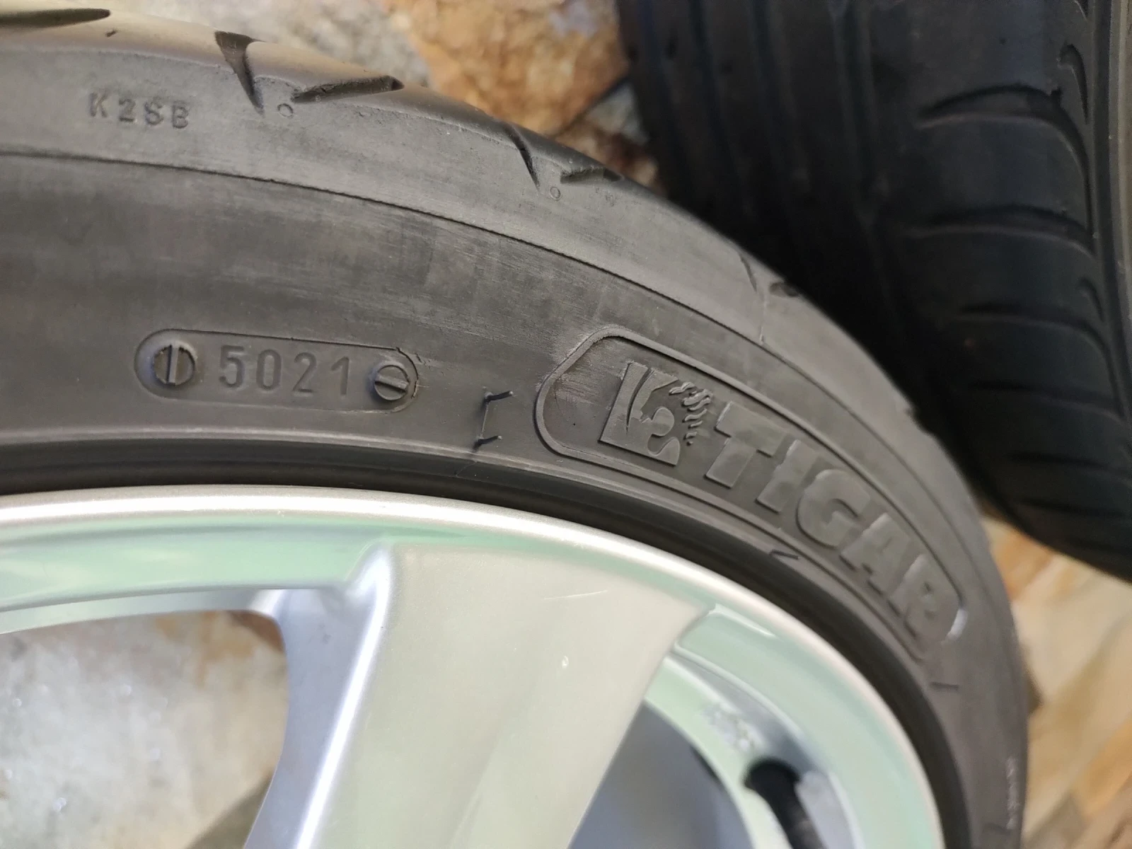 ���� � ������ 225/40R18 | Mobile.bg � ����������� 10