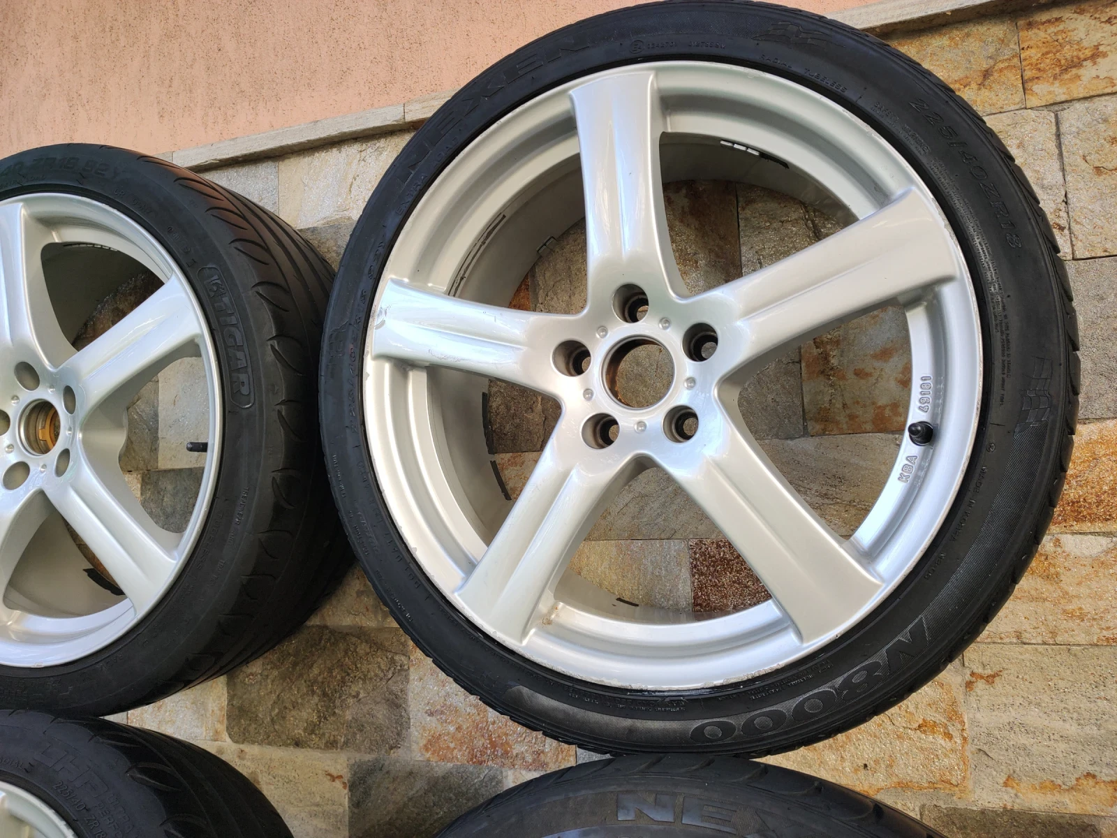 ���� � ������ 225/40R18 | Mobile.bg � ����������� 3
