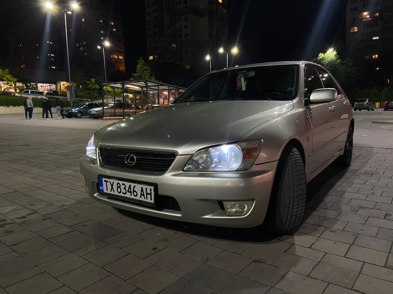 Lexus IS 200, снимка 2 - Автомобили и джипове - 45959740