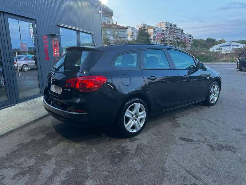 Opel Astra CDTI FACELIFT, снимка 3 - Автомобили и джипове - 47479499