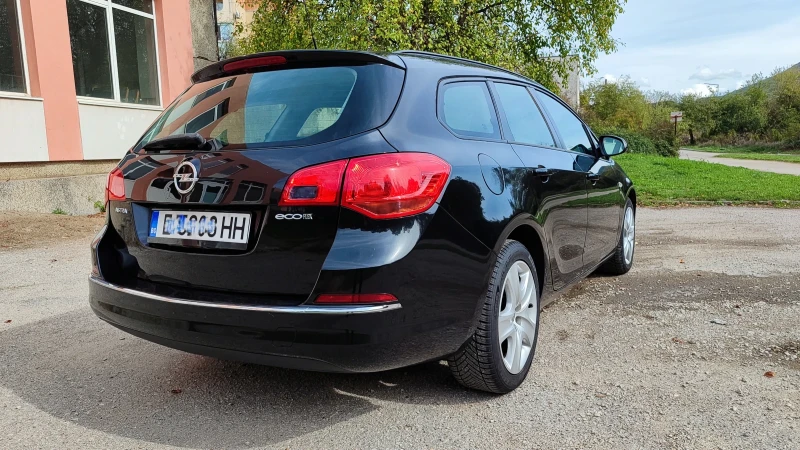 Opel Astra CDTI FACELIFT, снимка 7 - Автомобили и джипове - 47585463