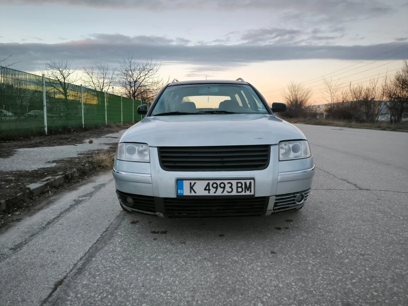 VW Passat 1.8T, снимка 1 - Автомобили и джипове - 48549807