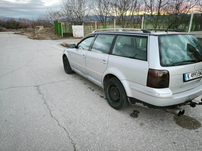 VW Passat 1.8T, снимка 11 - Автомобили и джипове - 48549807