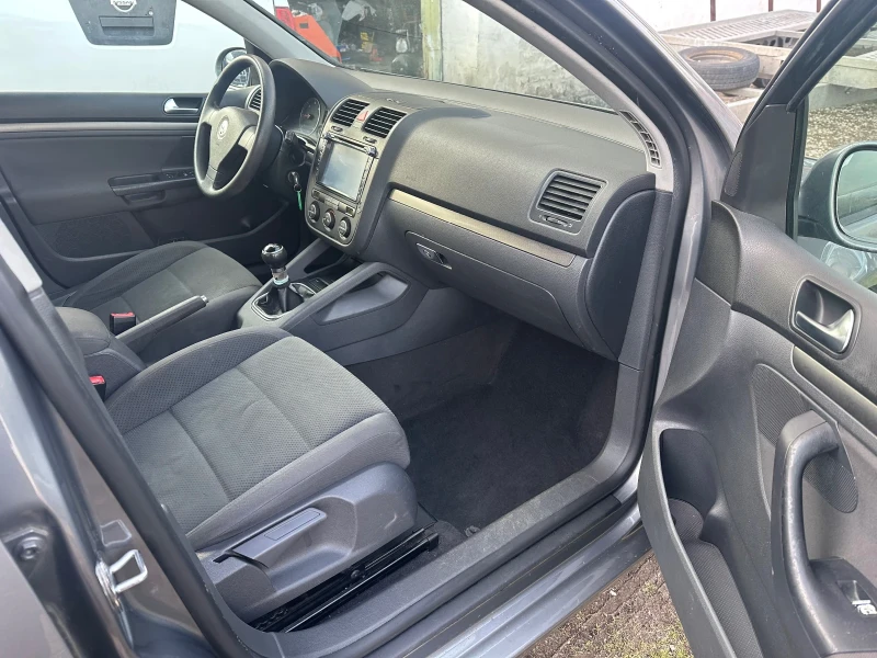 VW Golf 1.9ТДИ, 105к.с, 2006г, нов внос, снимка 12 - Автомобили и джипове - 49468600