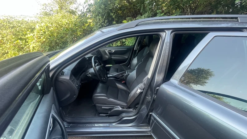 Volvo V70 ГАЗ LPG, снимка 8 - Автомобили и джипове - 51441921