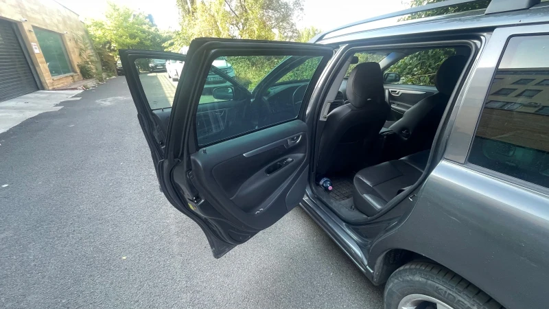 Volvo V70 ГАЗ LPG, снимка 7 - Автомобили и джипове - 51441921