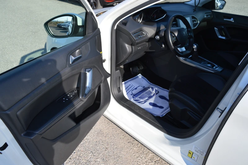 Peugeot 308 1.6BlueHDI-FULL EKSTRI-ALLURE-KOJA-LED-AVTOMAT, снимка 9 - Автомобили и джипове - 52156940