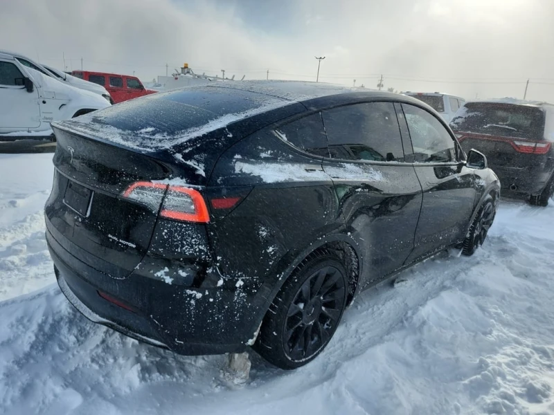Tesla Model Y * LONG RANGE * CARFAX * БЕЗ ПЪРВОНАЧАЛНА ВНОСКА, снимка 3 - Автомобили и джипове - 53231756
