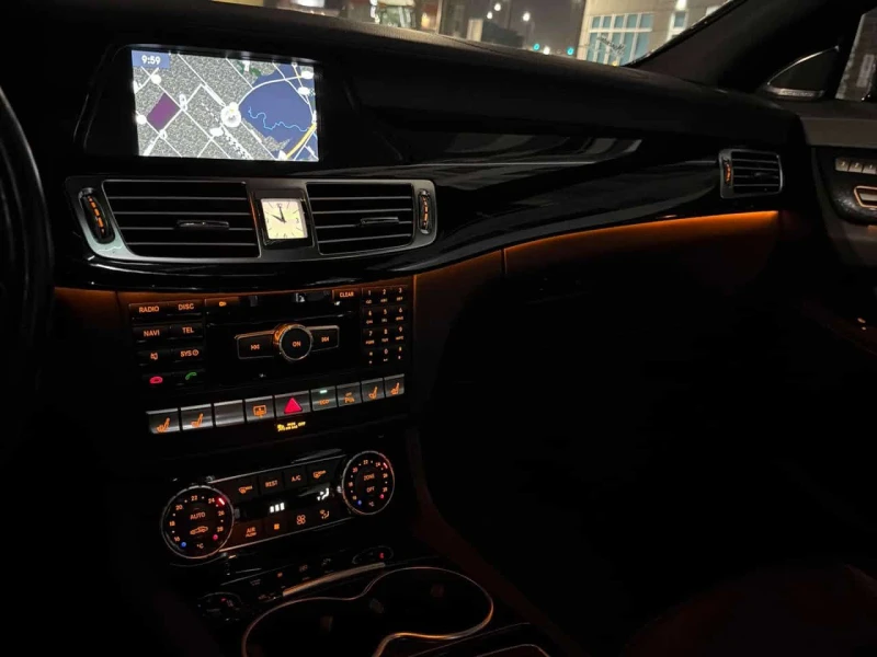 Mercedes-Benz CLS 550 * CARFAX * ЦЕНА ДО БГ, снимка 17 - Автомобили и джипове - 53508684