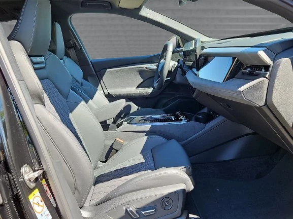 Audi E-Tron Quattro S-line = NEW = Гаранция, снимка 9 - Автомобили и джипове - 54372670
