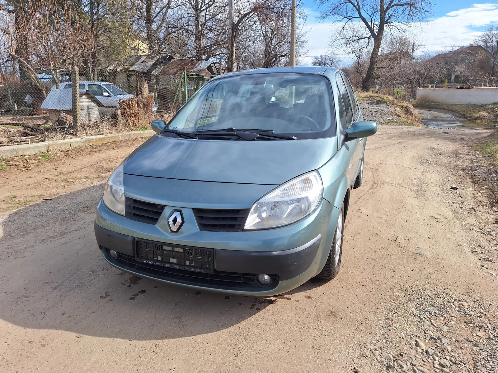 Renault Scenic 1.6 I / 16 v - изображение 3