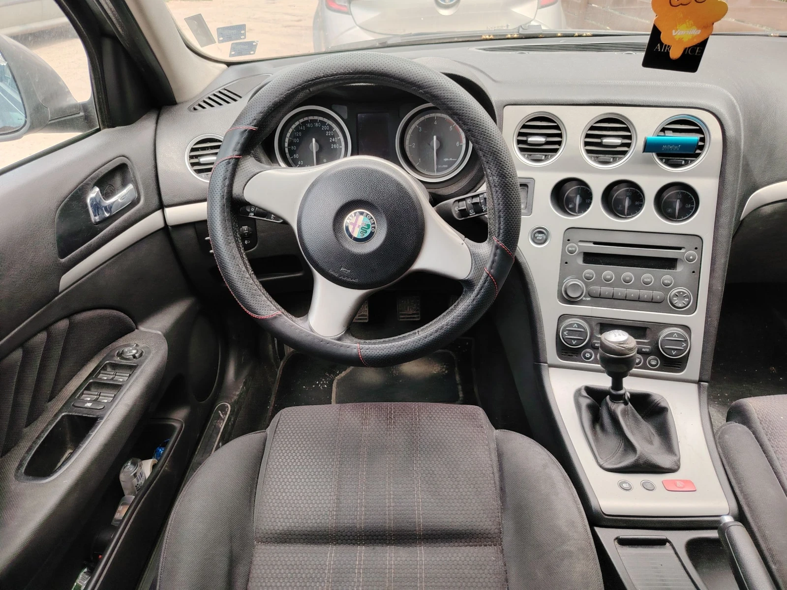 Alfa Romeo 159 sportwagon 1.9jtd - изображение 5