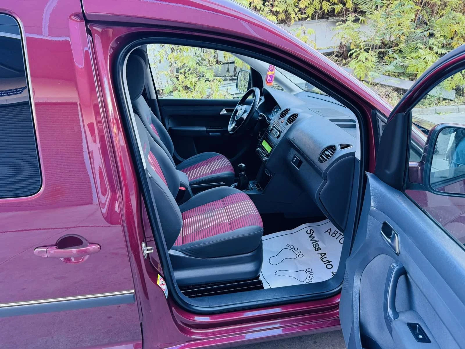 VW Caddy 2.0 TDI | Mobile.bg — изображение 12