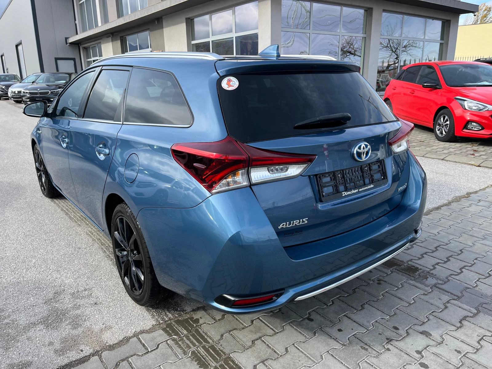 Toyota Auris 1.8 Hybrid - изображение 5