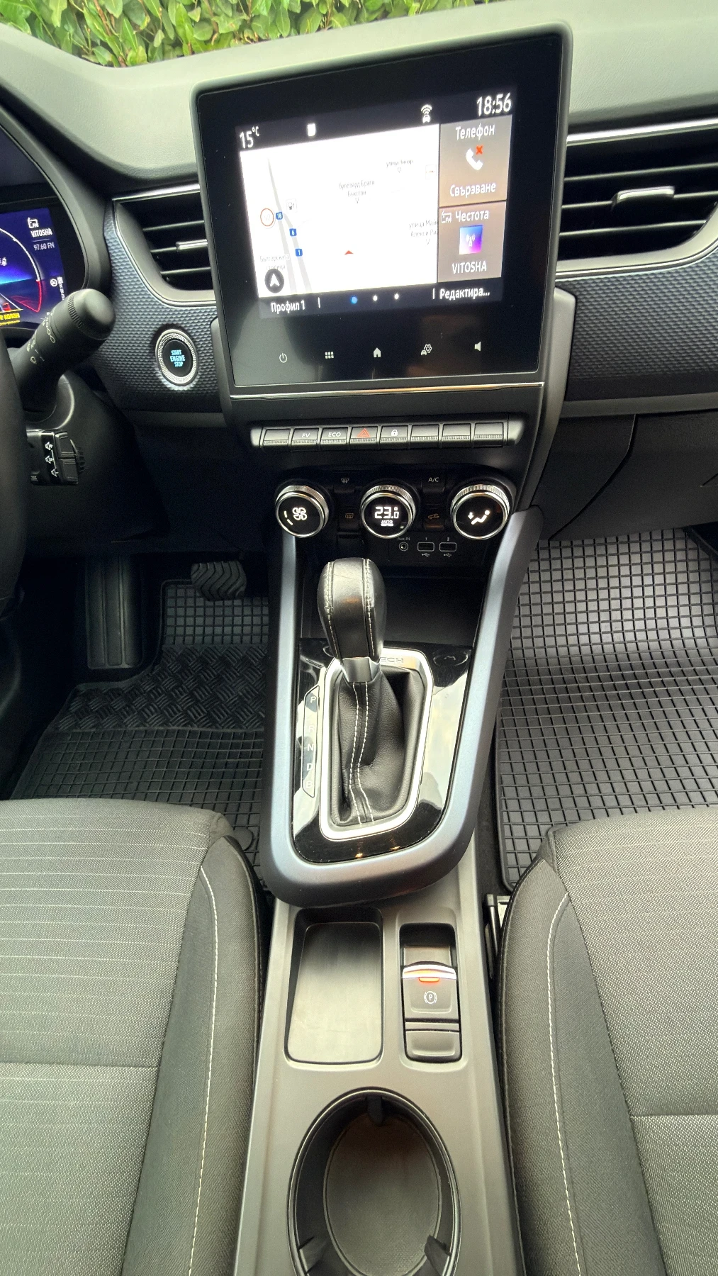 Renault Arkana 1.6i E-TECH SUV - изображение 10