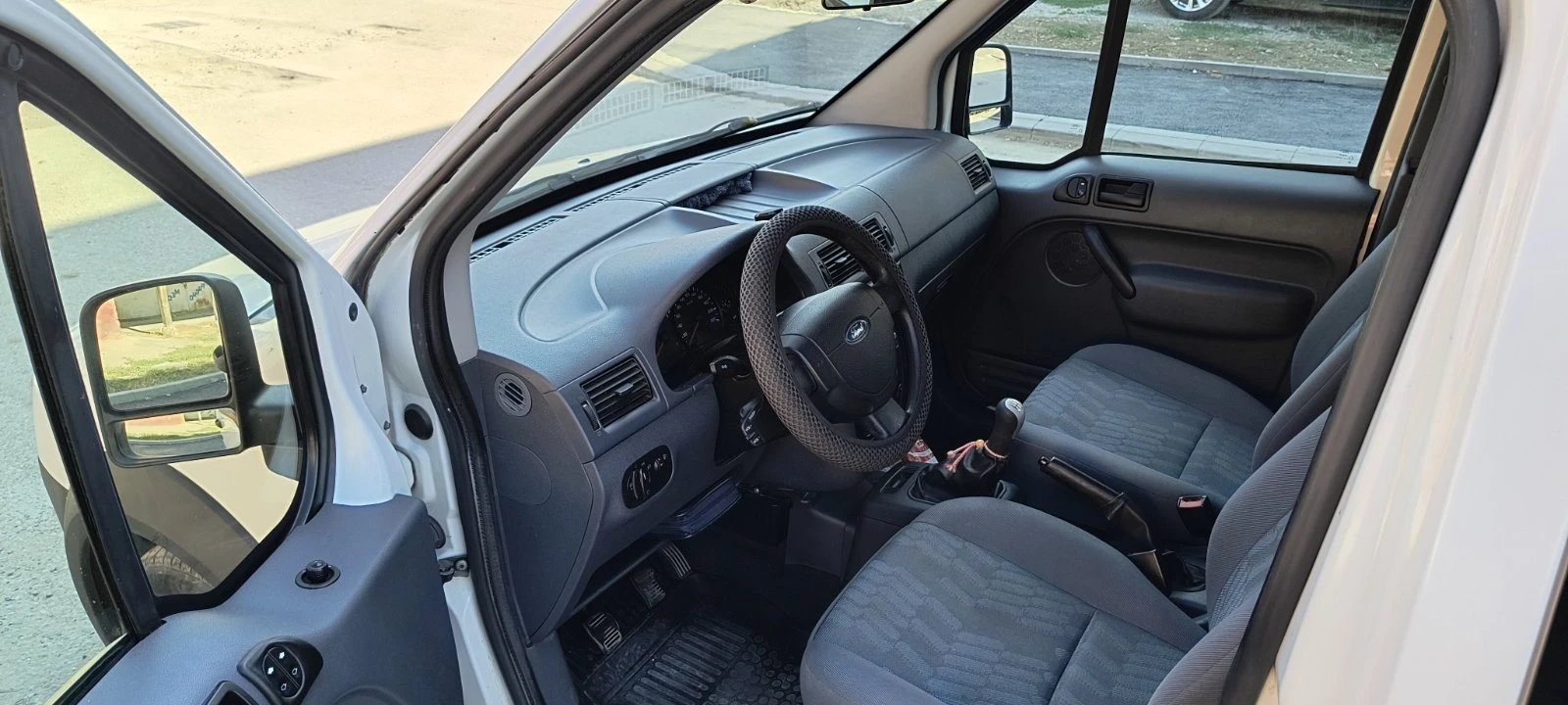 Ford Tourneo Connect  - изображение 9