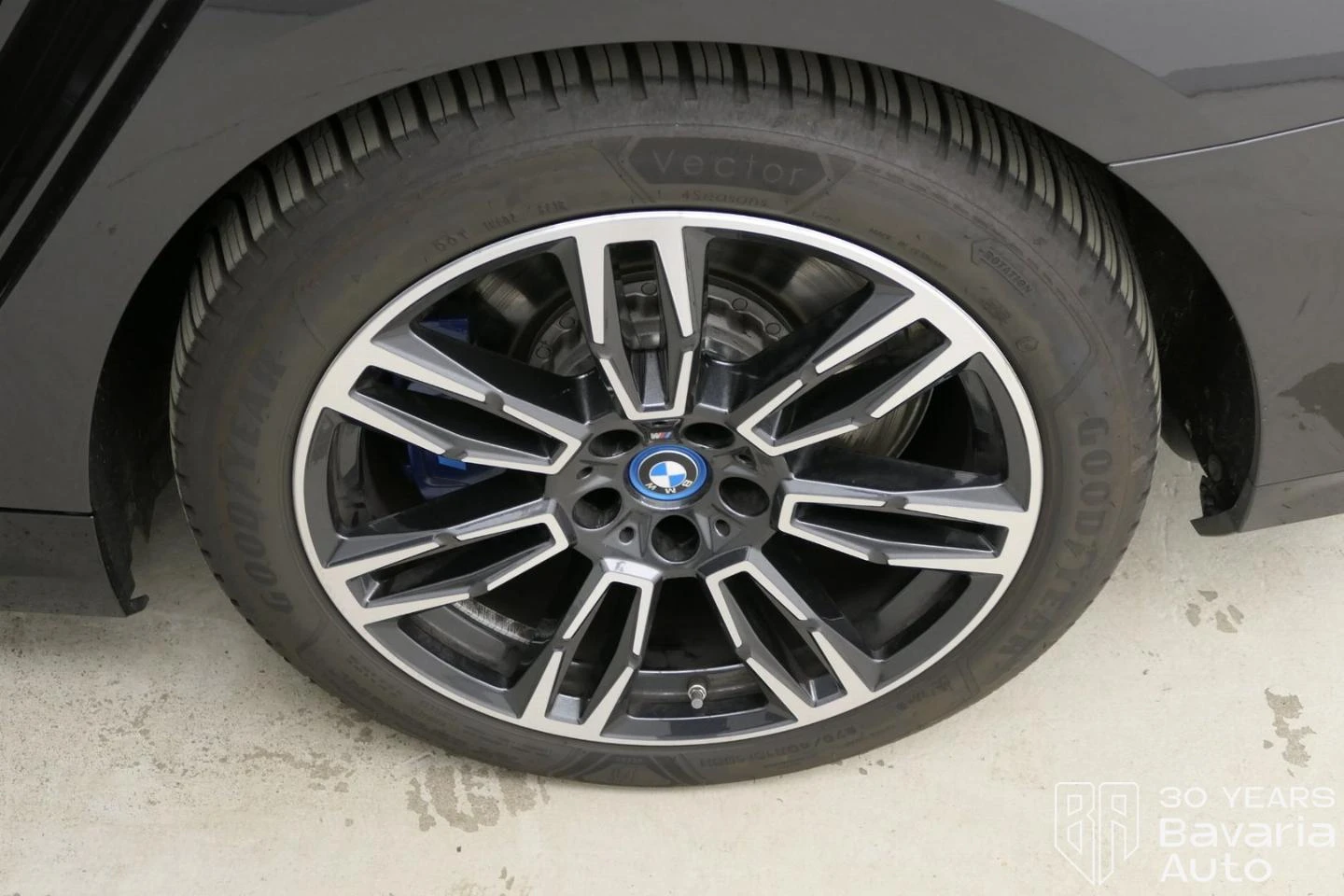 BMW i5 M60 xDrive Touring | Mobile.bg   17