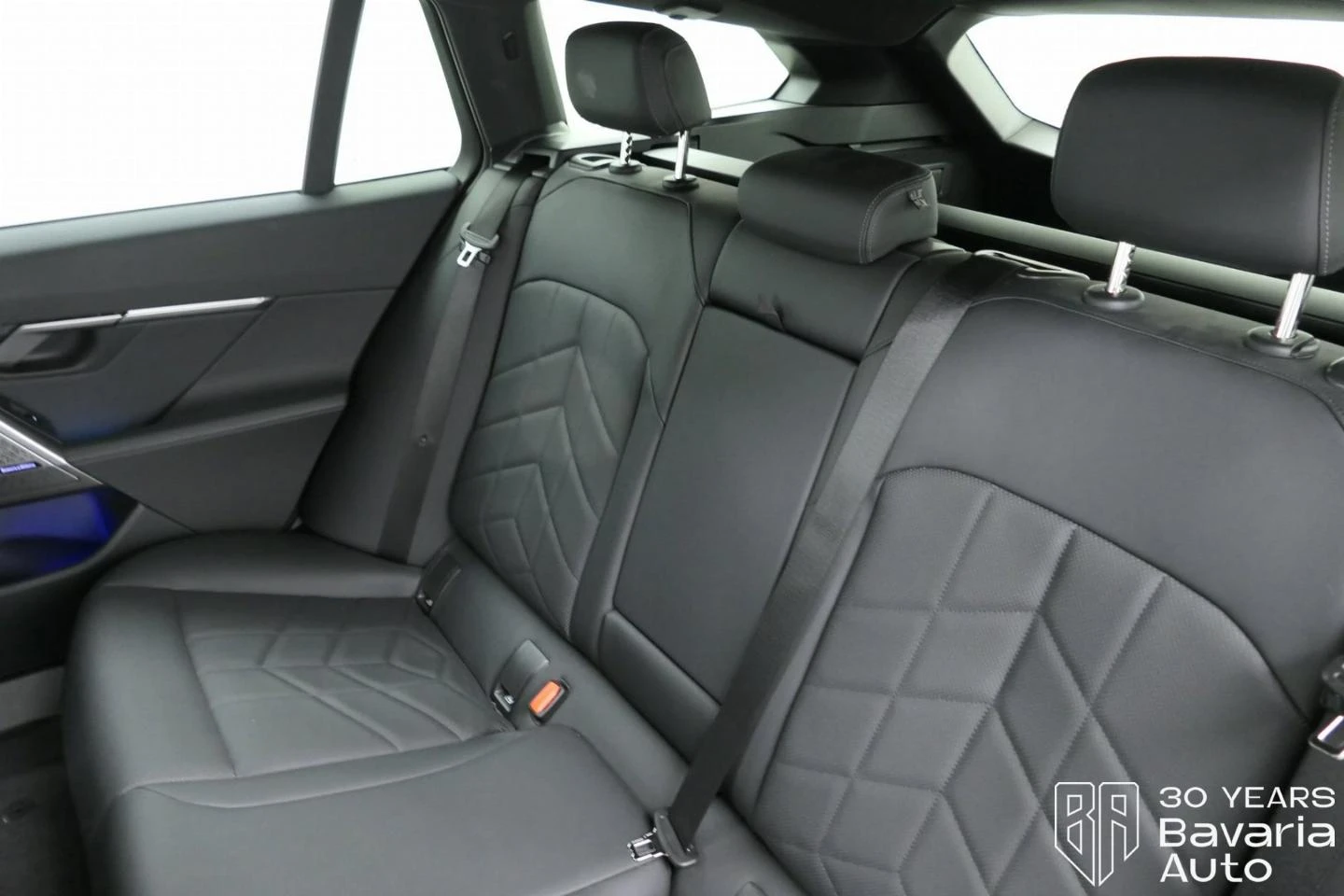 BMW i5 M60 xDrive Touring - изображение 8