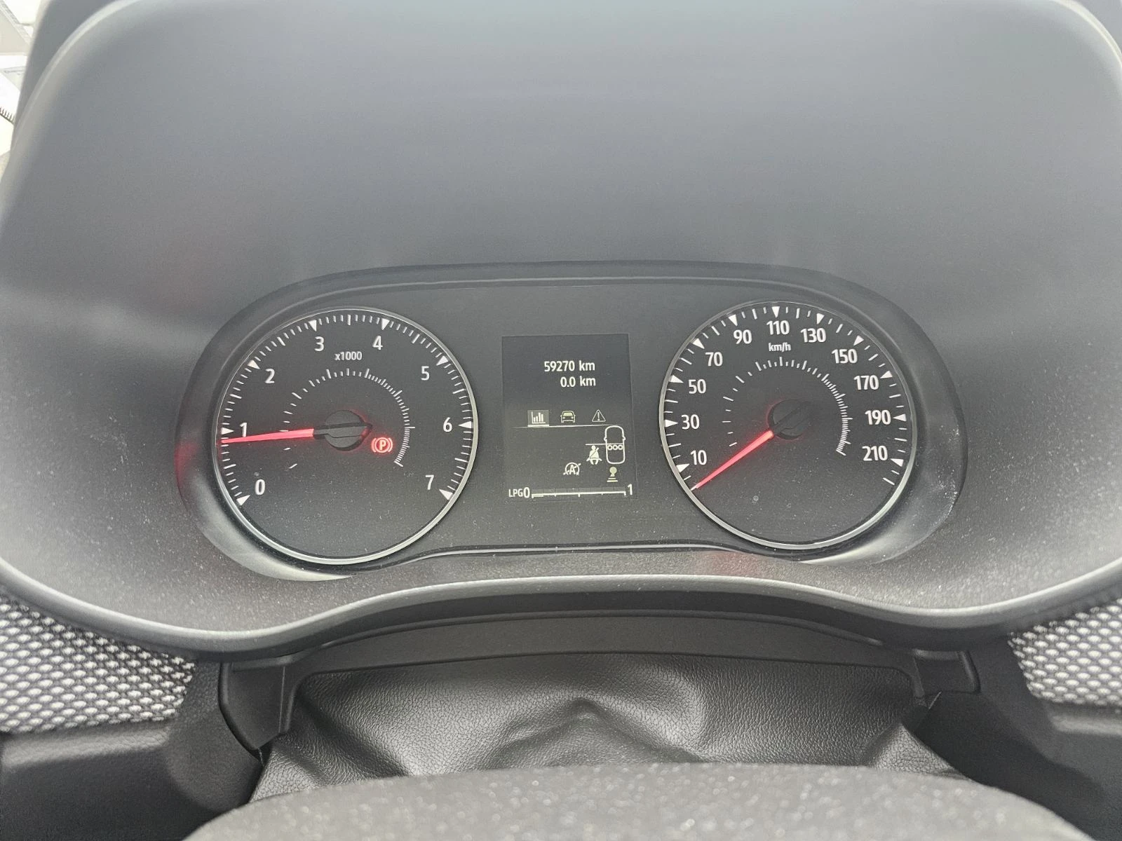 Dacia Sandero 1.0 TCe 90 Stop&Start LPG - изображение 8