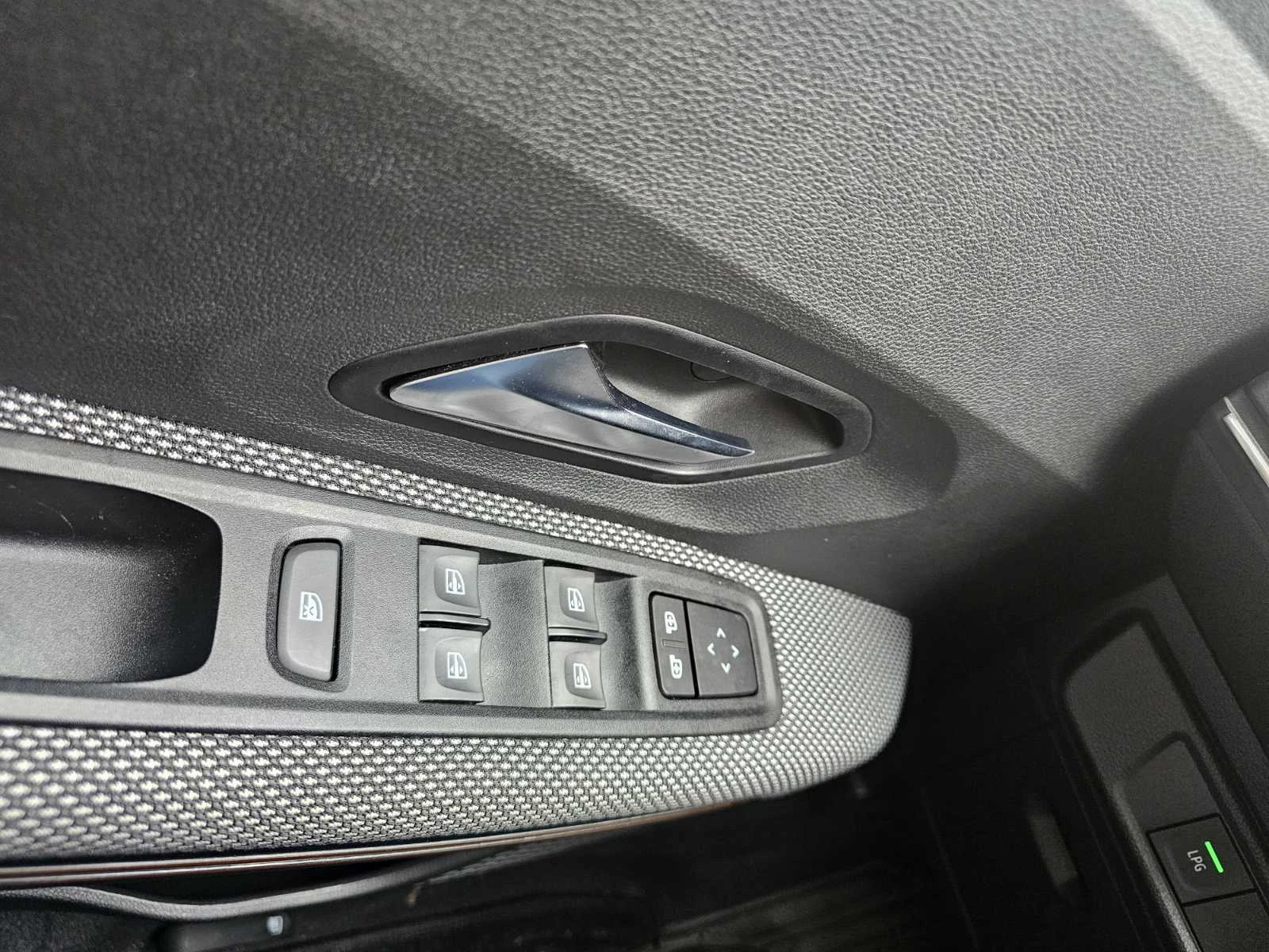 Dacia Sandero 1.0 TCe 90 Stop&Start LPG | Mobile.bg � ����������� 11