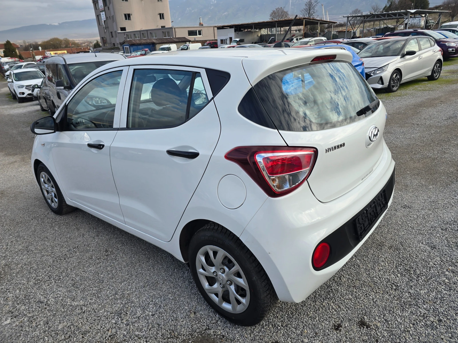Hyundai I10 1.0I-67K.C-EURO6B-FACE - изображение 7
