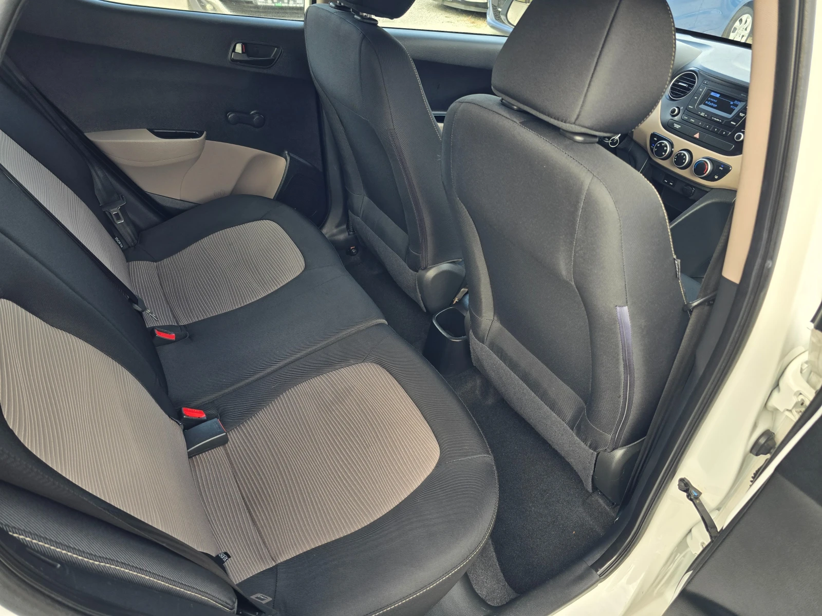 Hyundai I10 1.0I-67K.C-EURO6B-FACE - изображение 10