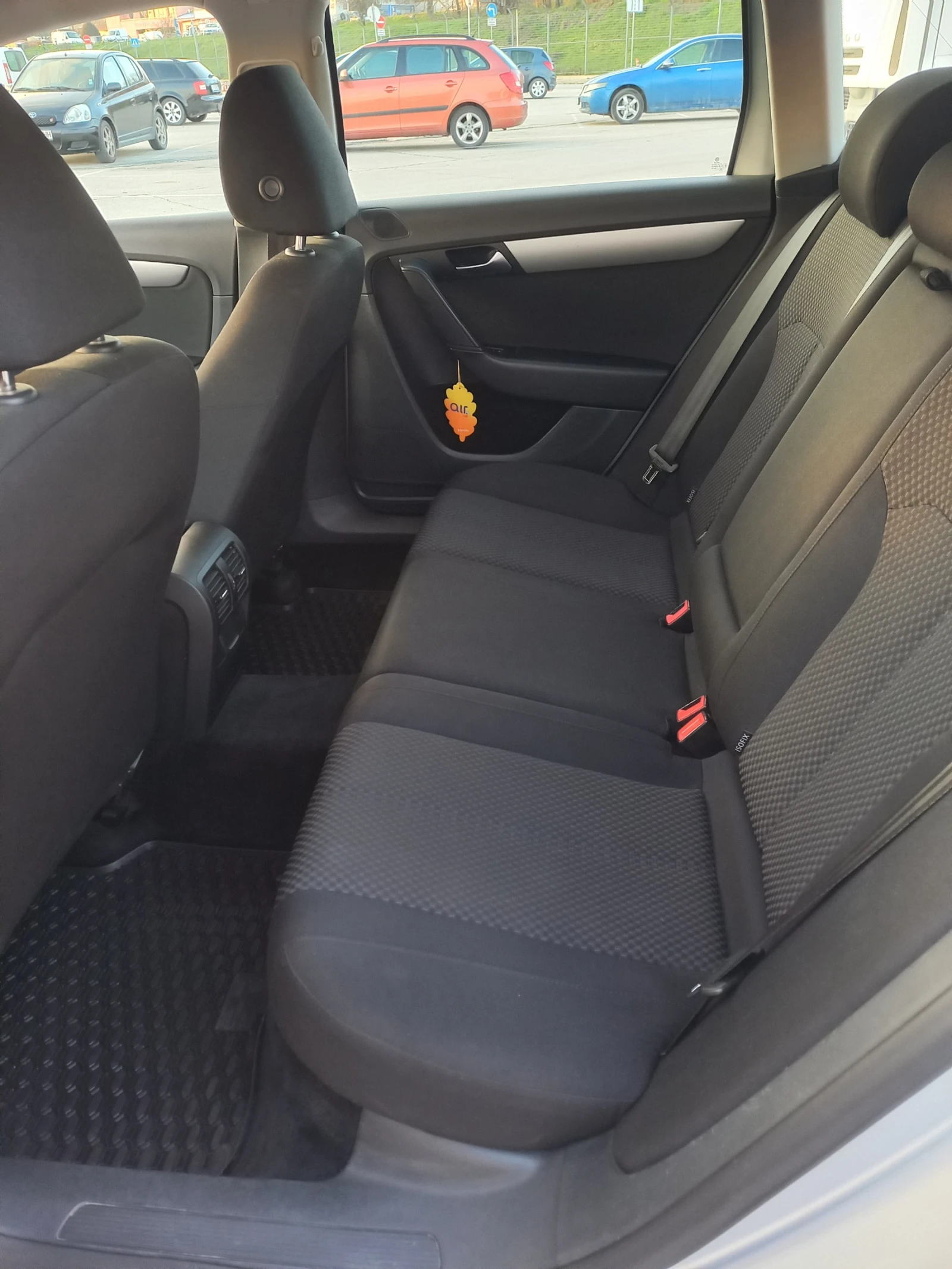 VW Passat 2.0 TDI , снимка 10 - Автомобили и джипове - 54099577