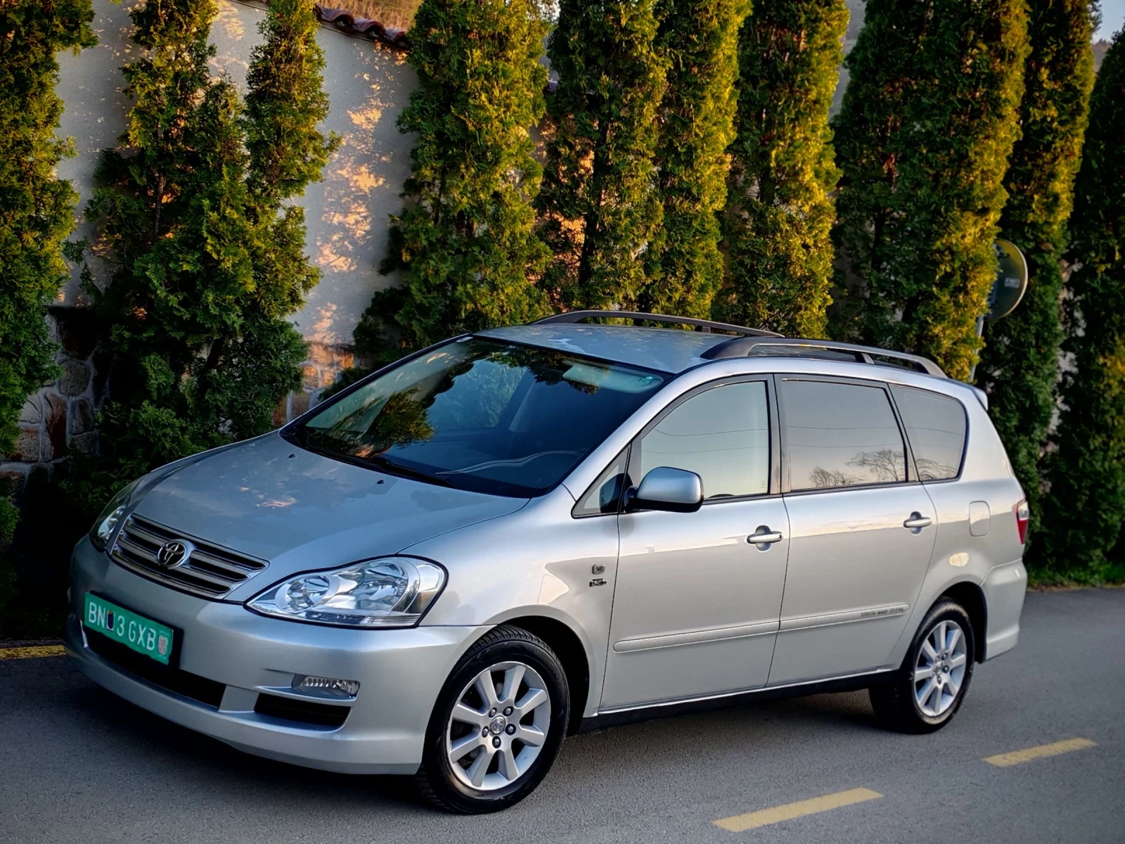 Toyota Avensis verso 2.0D4D(116)* FACELIFT* НОВ ВНОС* , снимка 3 - Автомобили и джипове - 54128061