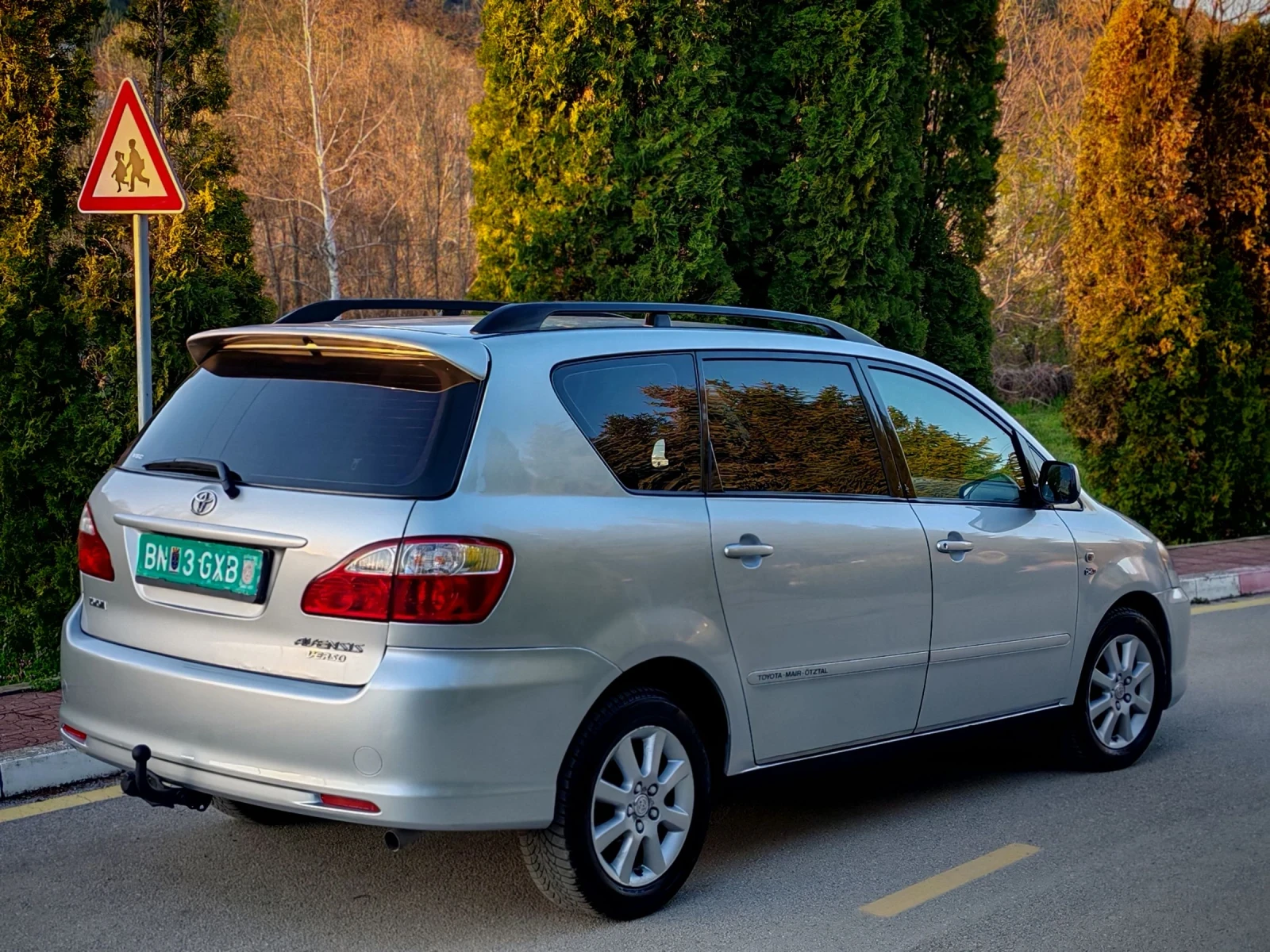 Toyota Avensis verso 2.0D4D(116)* FACELIFT* НОВ ВНОС* , снимка 7 - Автомобили и джипове - 54128061