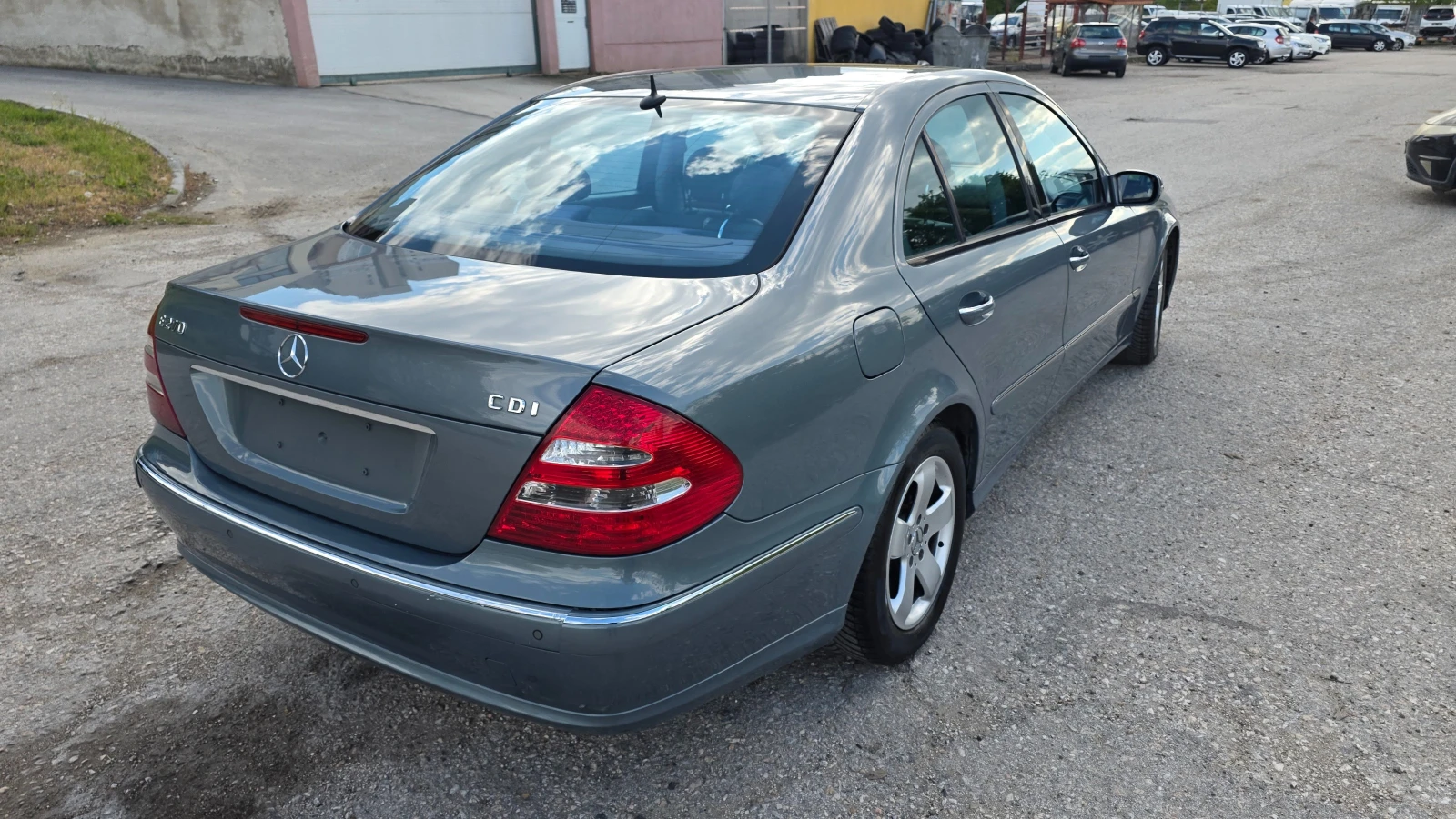 Mercedes-Benz E 270 2.7cdi, снимка 8 - Автомобили и джипове - 54402008