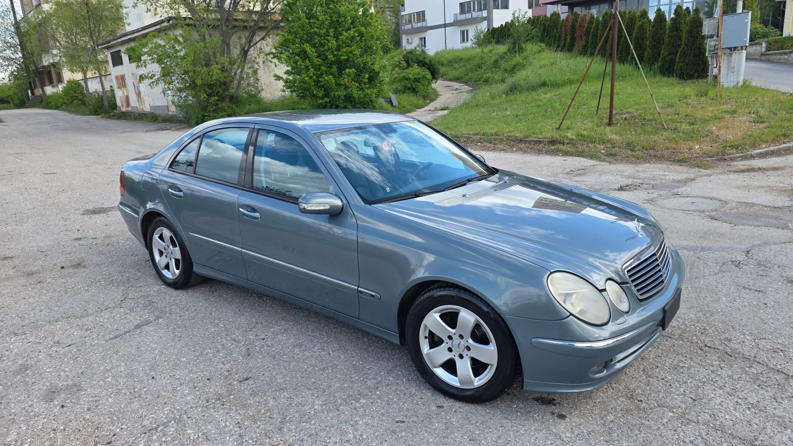 Mercedes-Benz E 270 2.7cdi, снимка 12 - Автомобили и джипове - 54402008