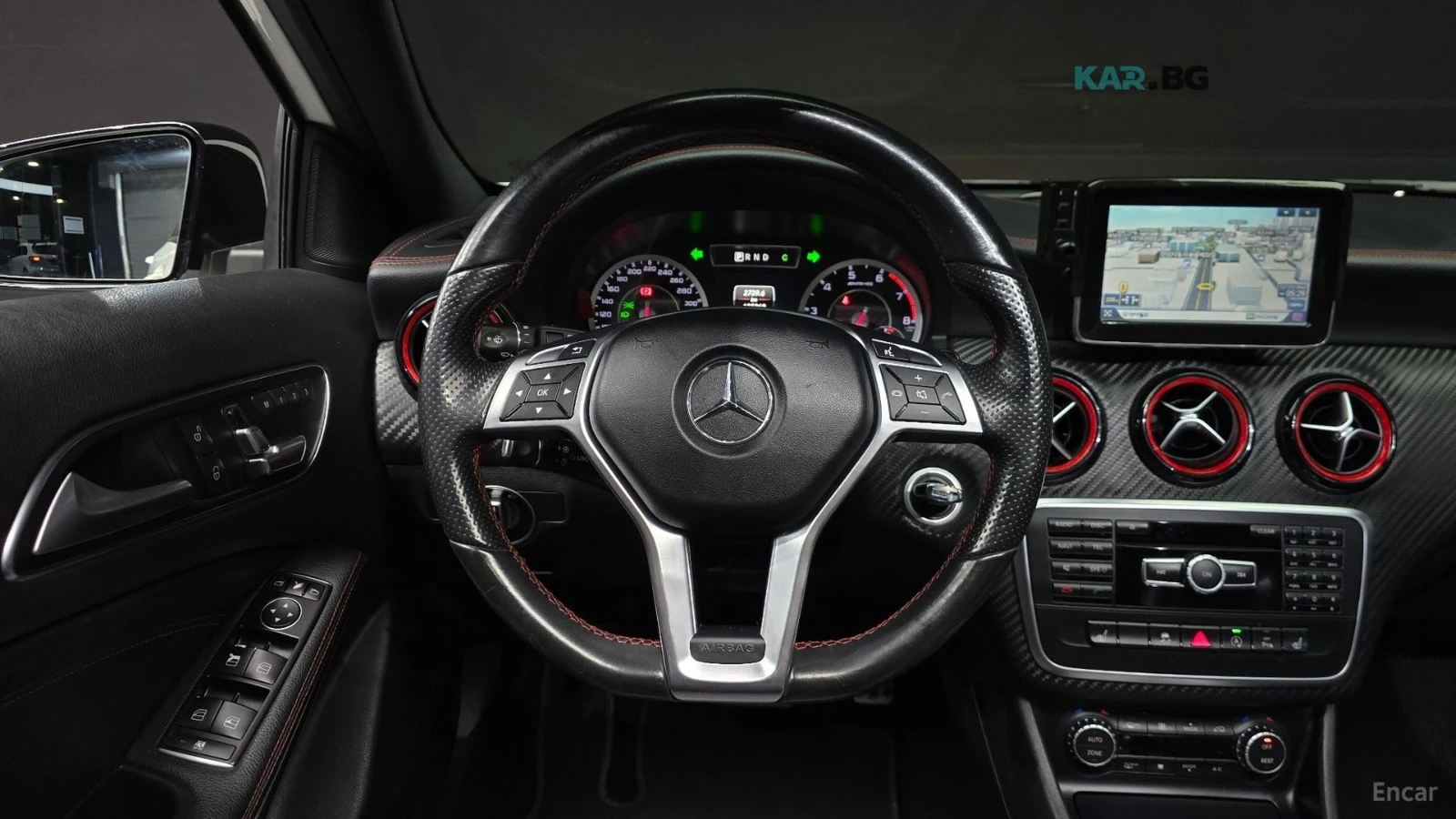 Mercedes-Benz A45 AMG * 4MATIC* КОЖА* ПОДГРЕВ* ПАНОРАМА* NAVI* , снимка 13 - Автомобили и джипове - 54868924