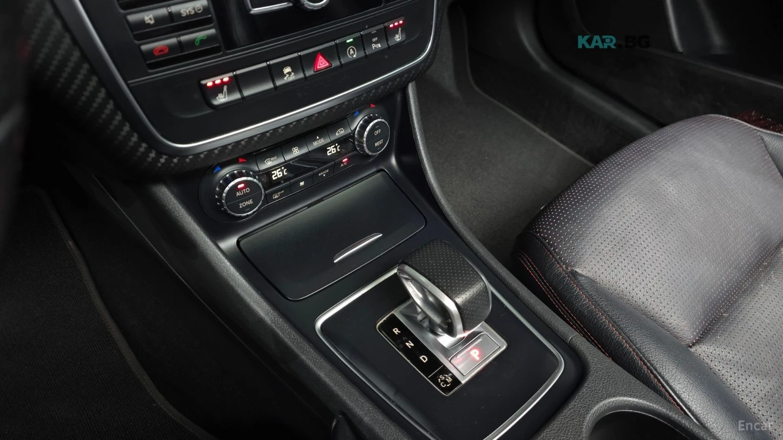Mercedes-Benz A45 AMG * 4MATIC* КОЖА* ПОДГРЕВ* ПАНОРАМА* NAVI* , снимка 9 - Автомобили и джипове - 54868924