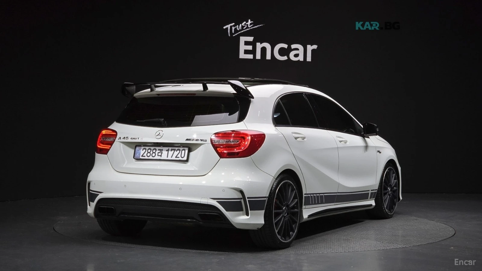 Mercedes-Benz A45 AMG * 4MATIC* КОЖА* ПОДГРЕВ* ПАНОРАМА* NAVI* , снимка 2 - Автомобили и джипове - 54868924