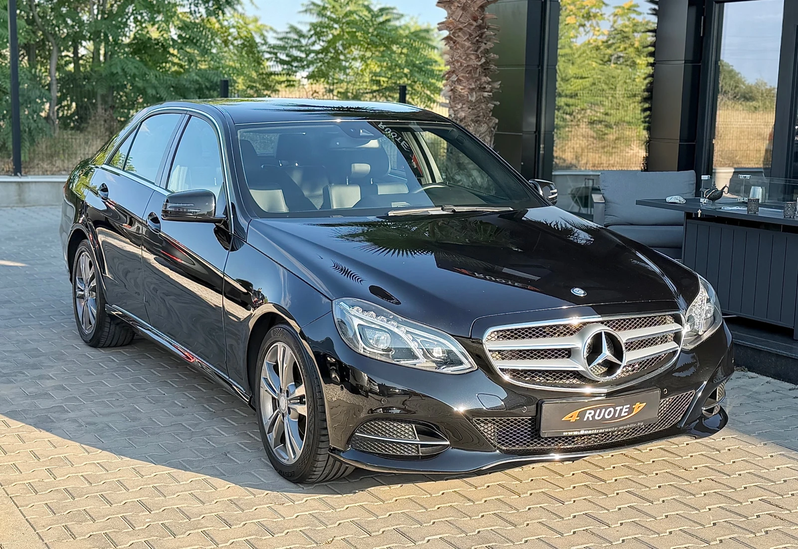 Mercedes-Benz E 220 CDi Avantgarde * 9G-Tronic* , снимка 3 - Автомобили и джипове - 55413005