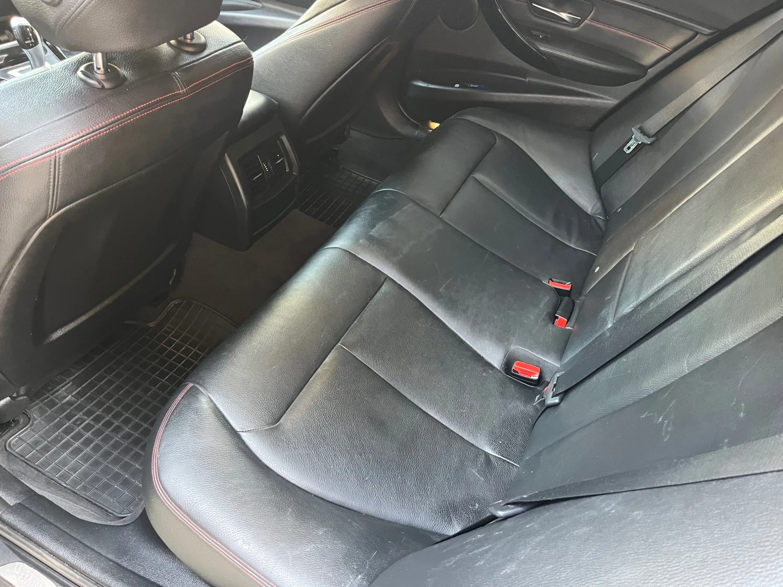 BMW 320 2.0d 163кс, снимка 12 - Автомобили и джипове - 55791497