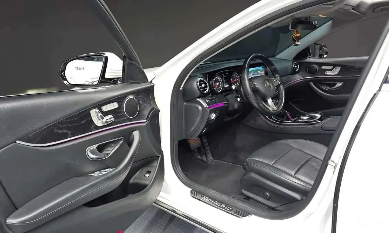 Mercedes-Benz E 220, снимка 10 - Автомобили и джипове - 56689584