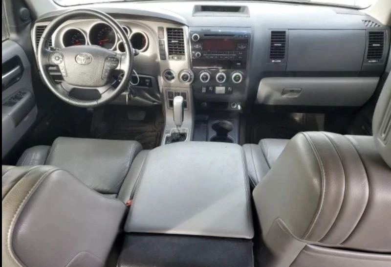 Toyota Sequoia, снимка 9 - Автомобили и джипове - 49183849