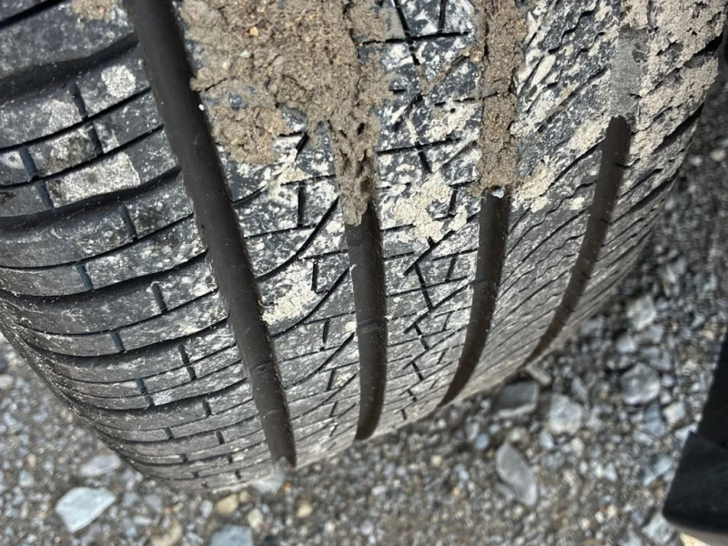 VW Tiguan Comfortline R Line Black Edition  CARFAX, снимка 14 - Автомобили и джипове - 52706576