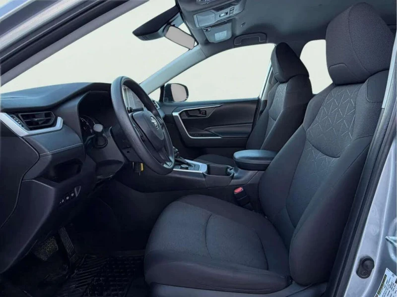 Toyota Rav4 Hybrid LE AWD, снимка 5 - Автомобили и джипове - 53498260