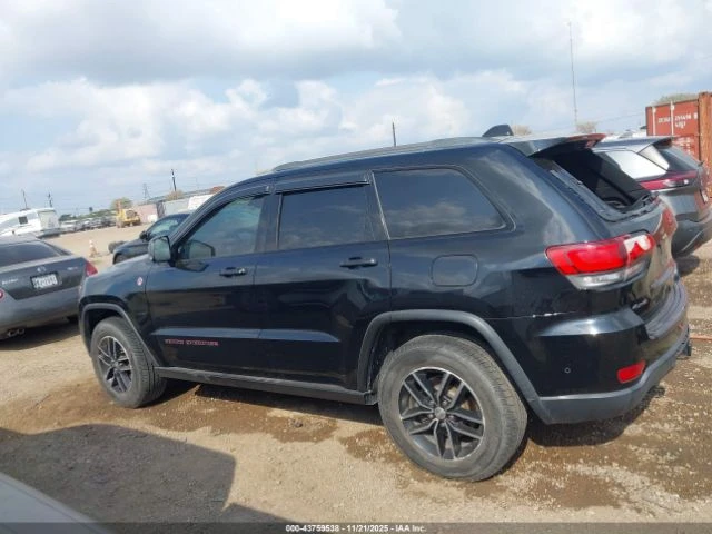 Jeep Grand cherokee TRAILHAWK 2 ключа Дистроник Автоматично паркиране, снимка 3 - Автомобили и джипове - 53997480